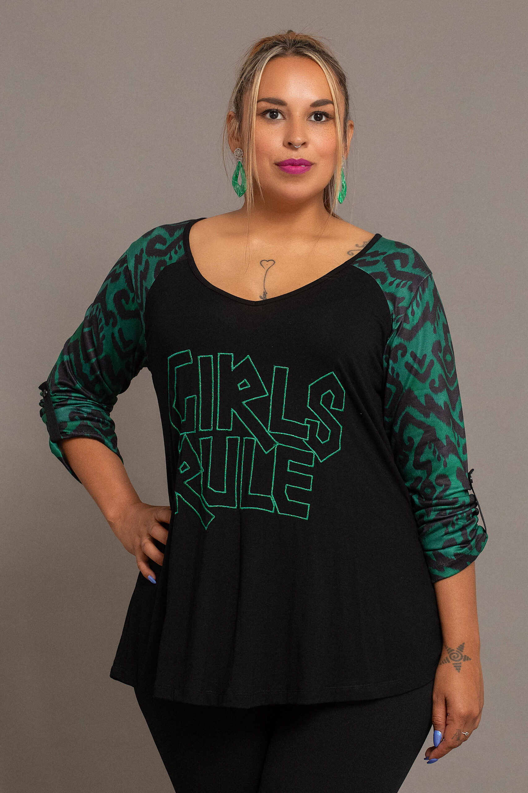Fardo de poleras de mujer de tallas grandes calidad primera